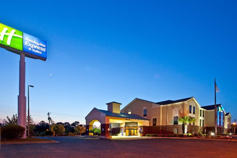 Holiday Inn Express & Suites Milton East I-10, An Ihg Hotel Exterior foto